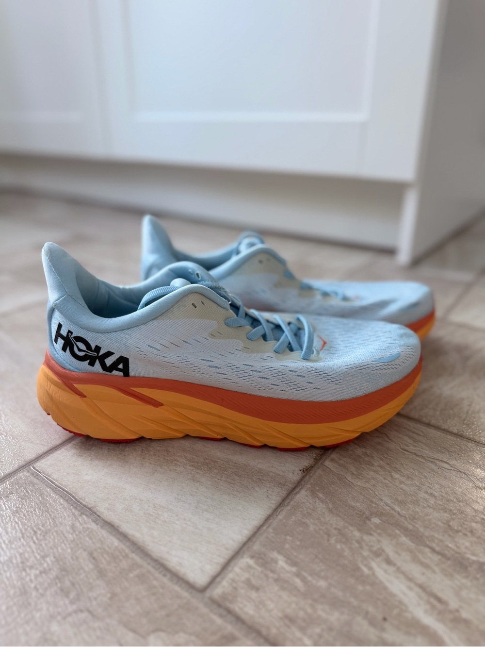 👟 HOKA Clifton 8 Women’s Size 9 – Brand New